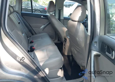 2010 Volkswagen Tiguan S из США, поврежденный, VIN WVGAV7AX5AW512292